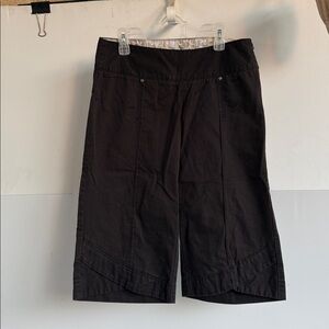 OAKLEY WIDE LEG COTTON SIDE ZIP CAPRI PANTS (SHORTS?) SIZE 0 BLACK